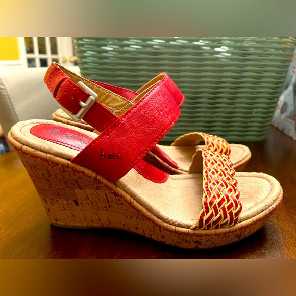 boc Shoes - Born Women’s Wedge Sandals Espadrilles Red Leather Cork Woven Double Strap